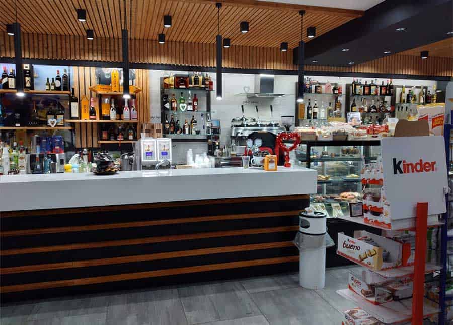 Mazzola Design S.r.l.s: allestimento Bar "2.0 Cafè"